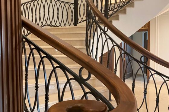 Handrail