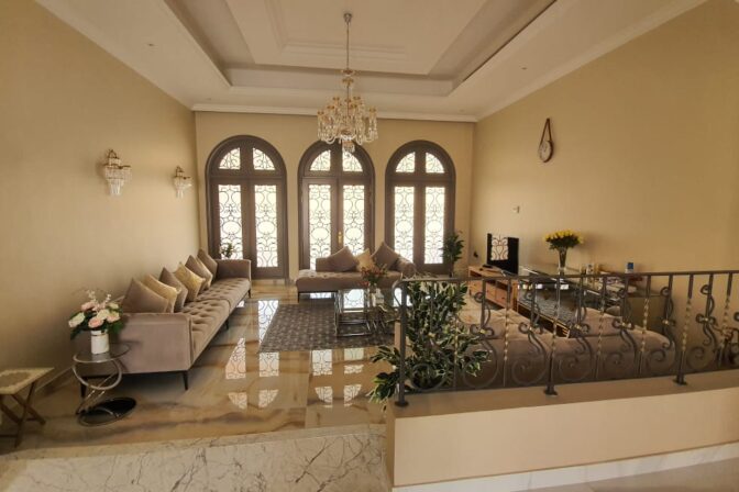 Majlis_&_Door2